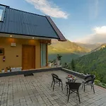 Mandyukya Tandi, Luxury Villas