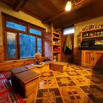 The Misty Wilds Home, Jibhi