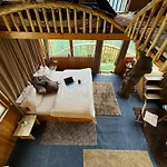 Himalayan Quails Nest Treehouse