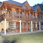 Freebird Nest Retreat