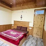 Solo Ki Duniya, Near Jhalori Pass, Jibhi, Shoja