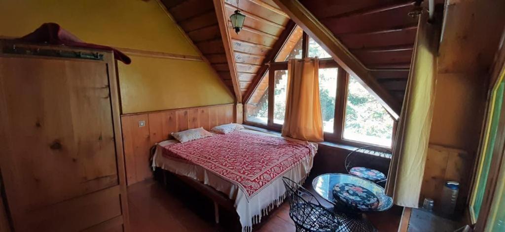 Rudrani Stays Hostel Jibhi