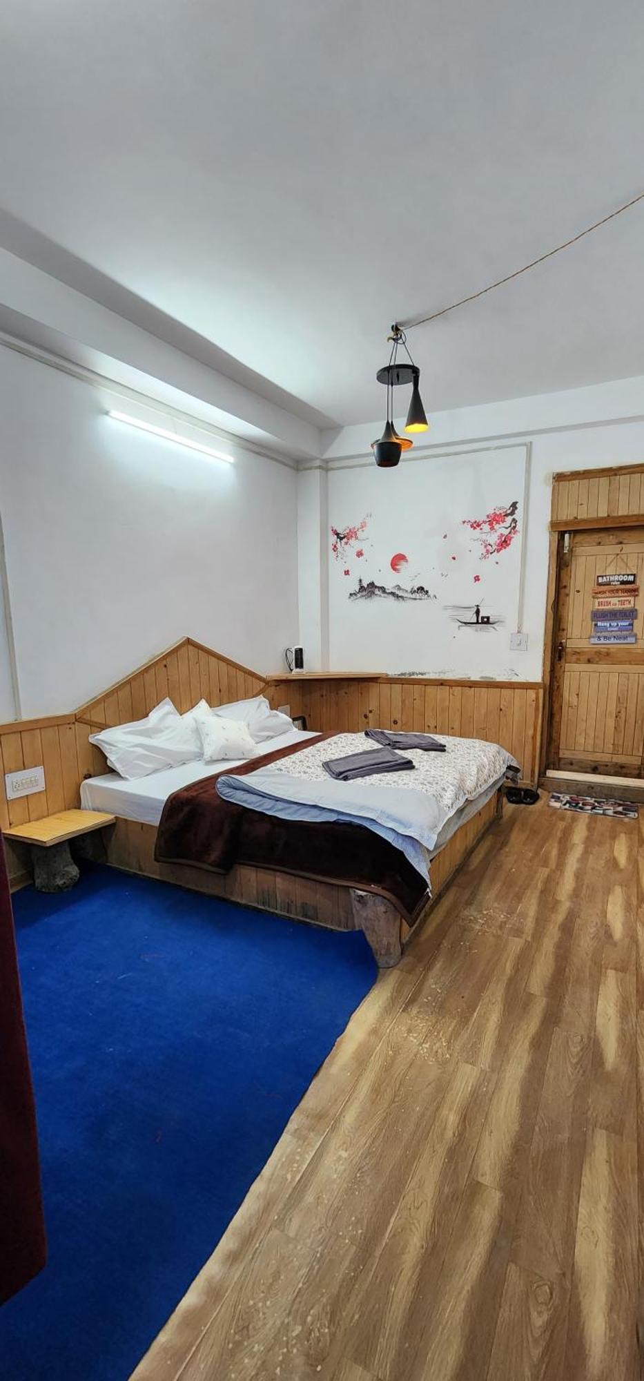 Homestay Pineroots Homestay & Cafe Jibhi