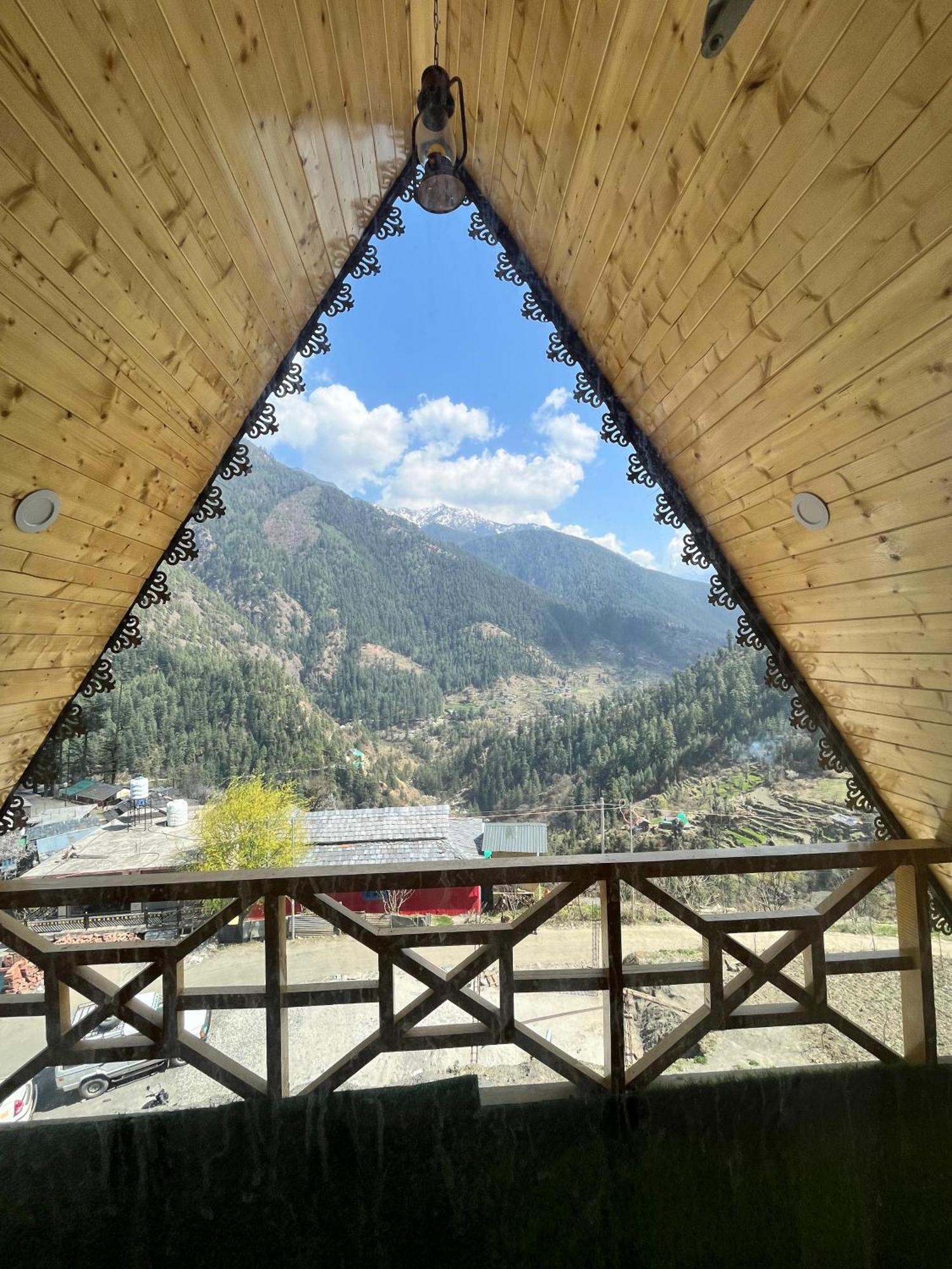 Apartment Winterfell Treehouse Jibhi
