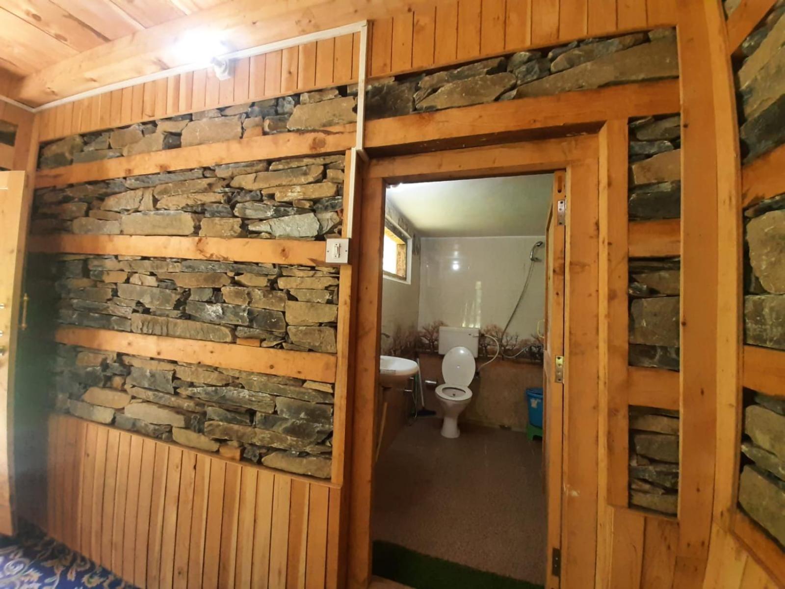 Stone And Tree House By Stayapart Homestay Jibhi