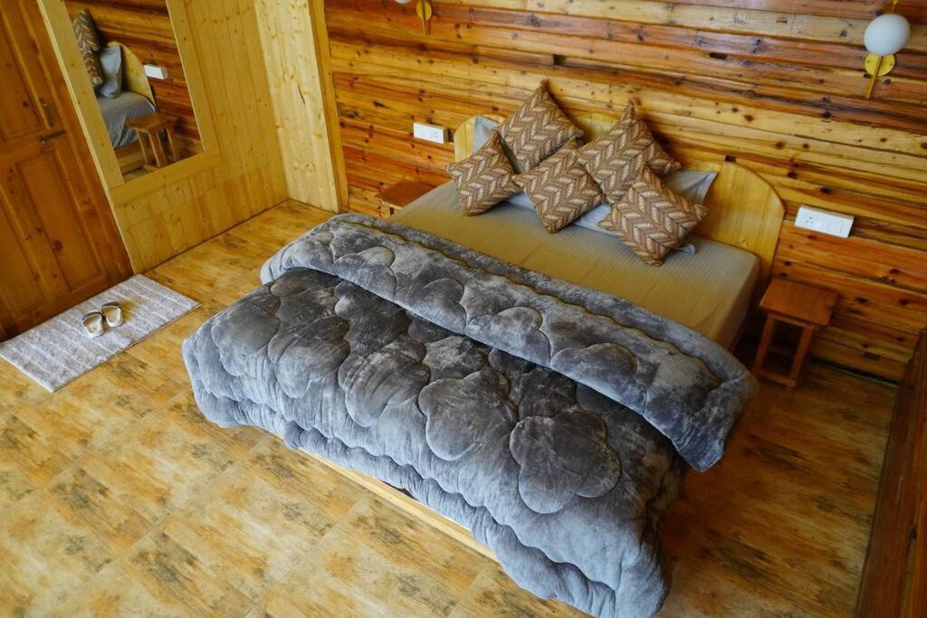 Winterfell Log House - With Jacuzzi Apartment *