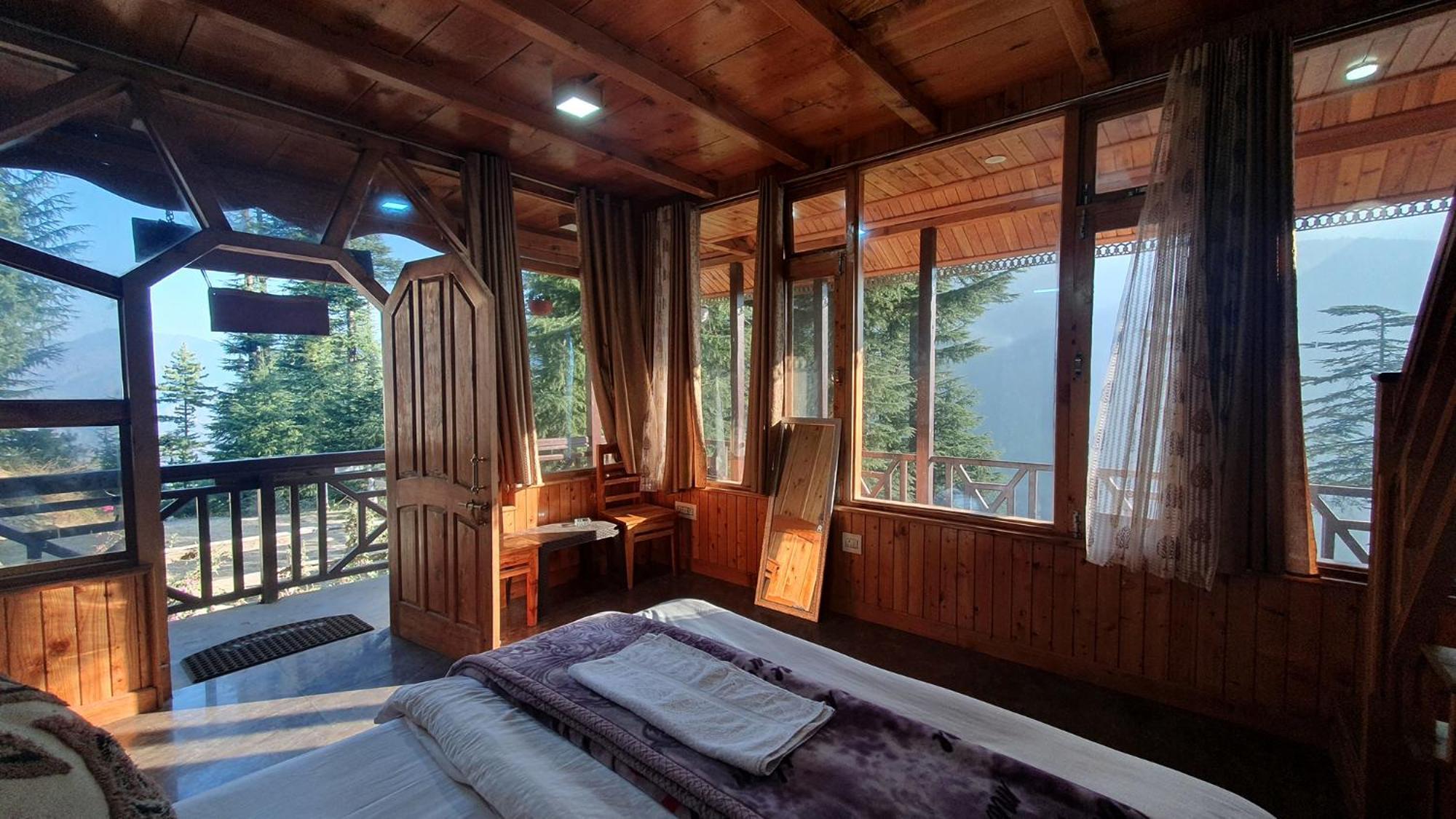 Freebird Nest Homestay Guest house Jibhi