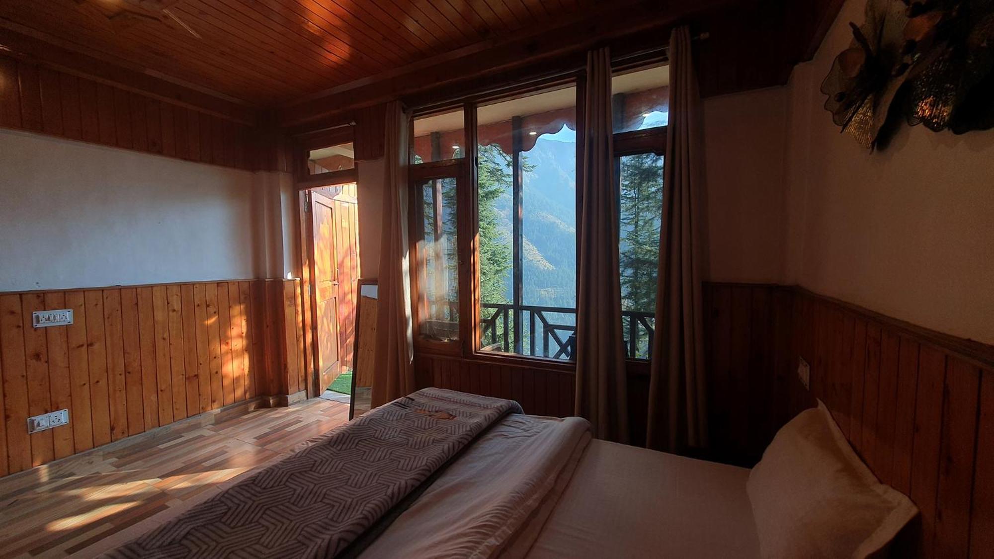 Freebird Nest Homestay Jibhi