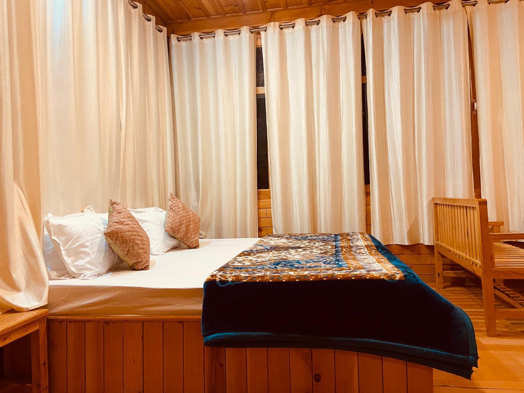 Chalet Bliss Treehouse