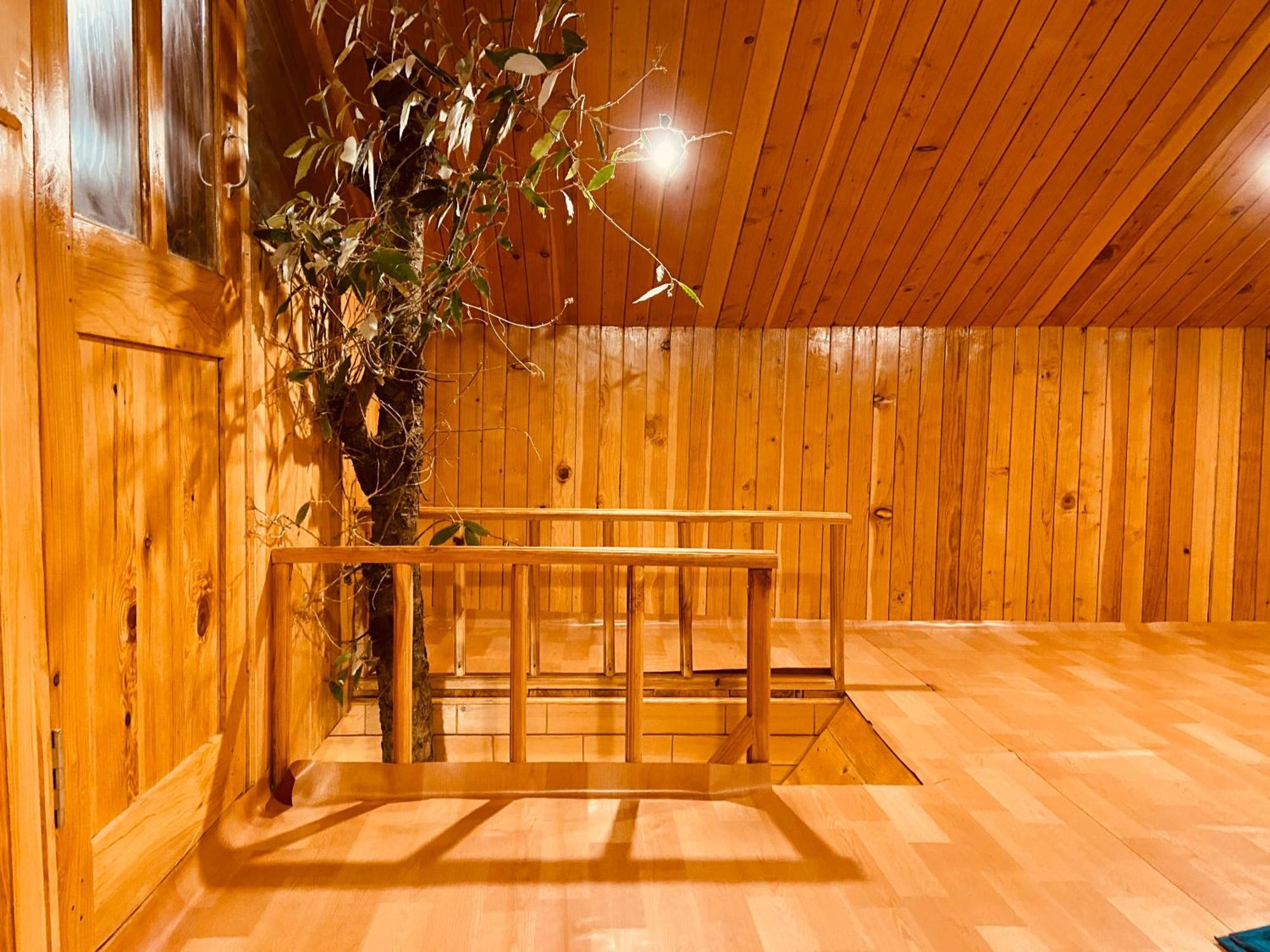 Chalet Bliss Treehouse