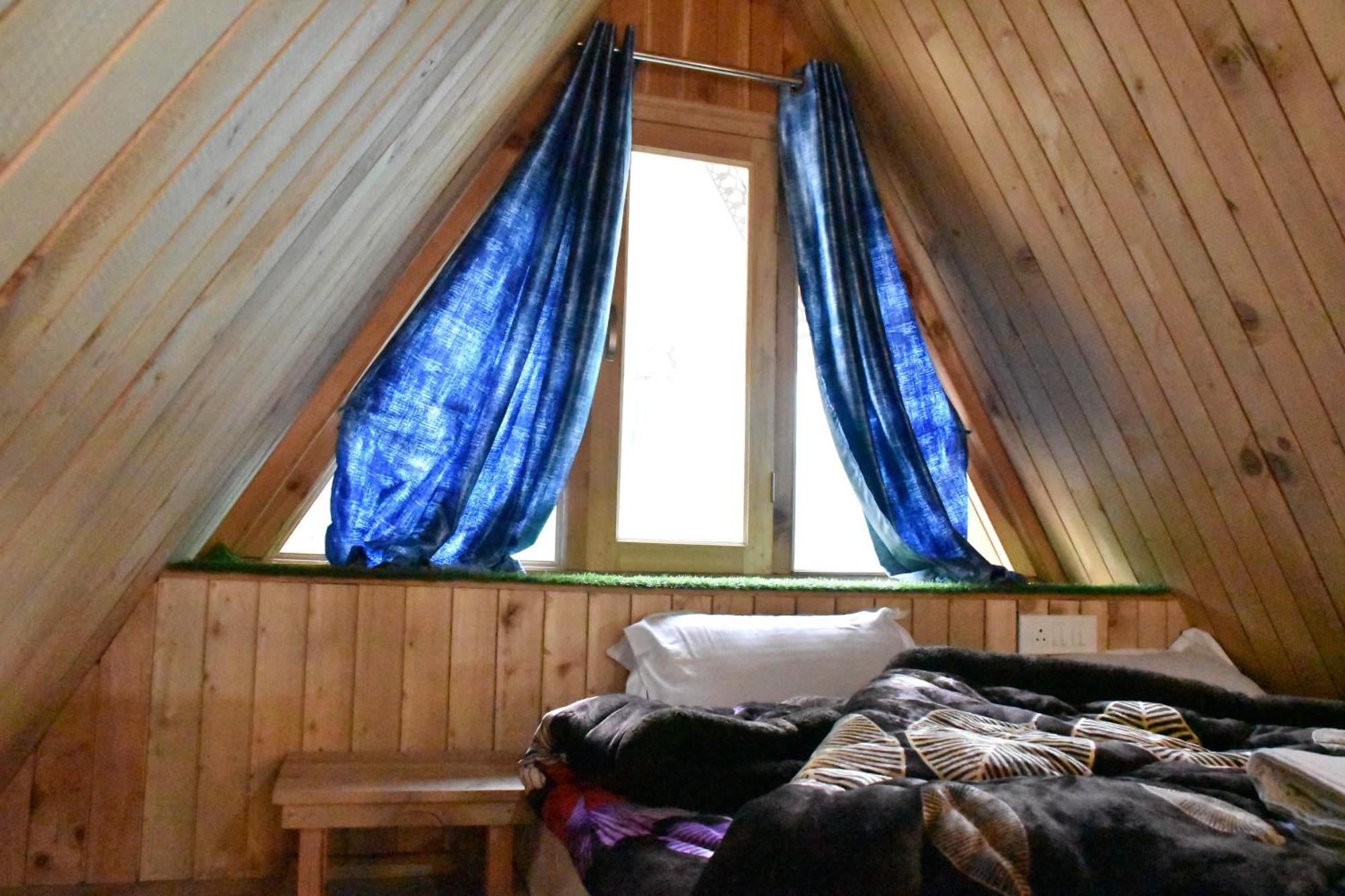 Chalet The Riverbank Nest *