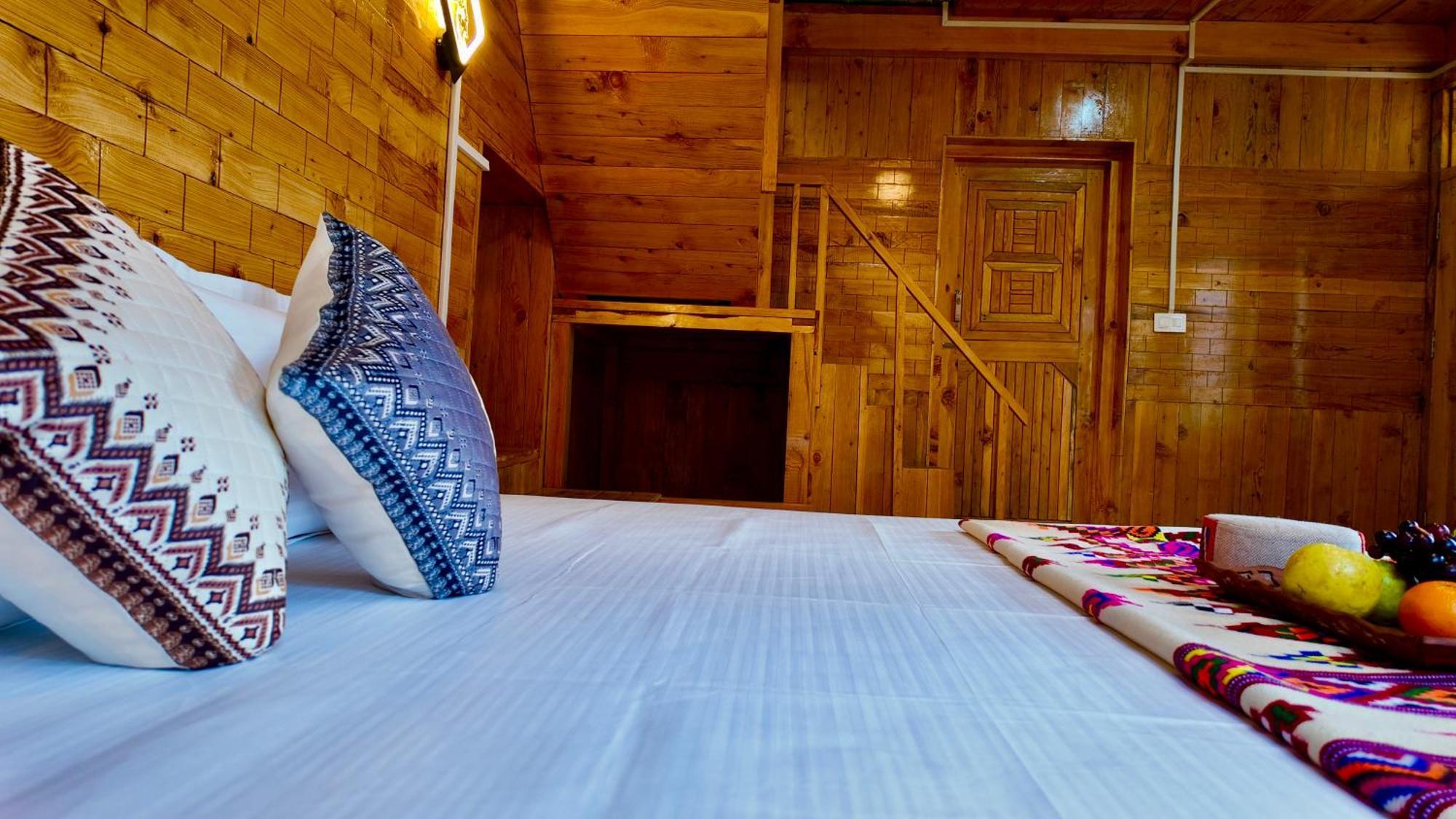 The Luxe Cascades Apartment Jibhi