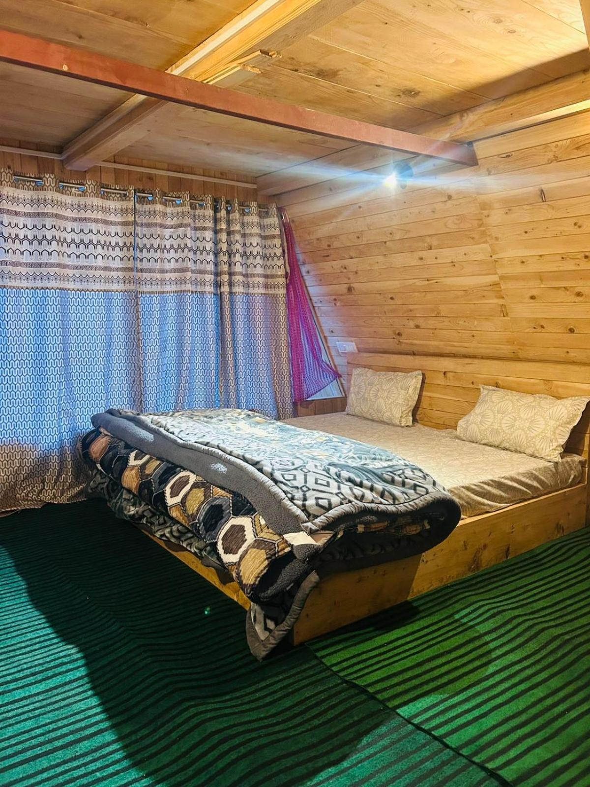 Homestay Skytouch Jalori Pass View