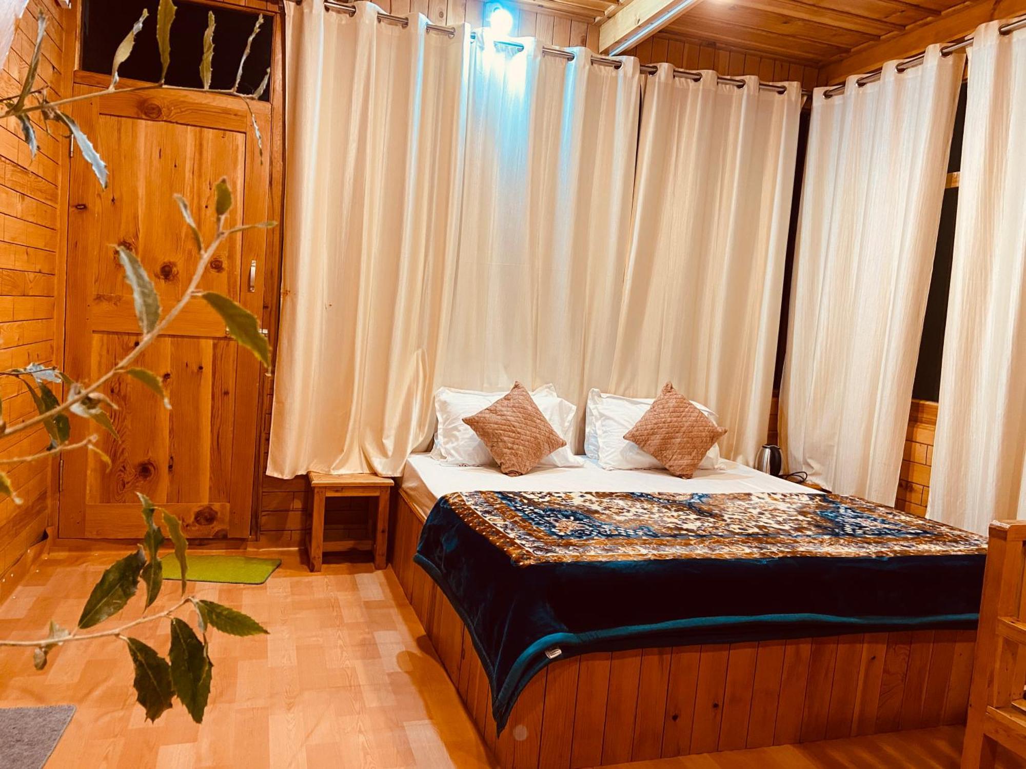 Skywood Heaven Duplex Treehouse Chalet Jibhi