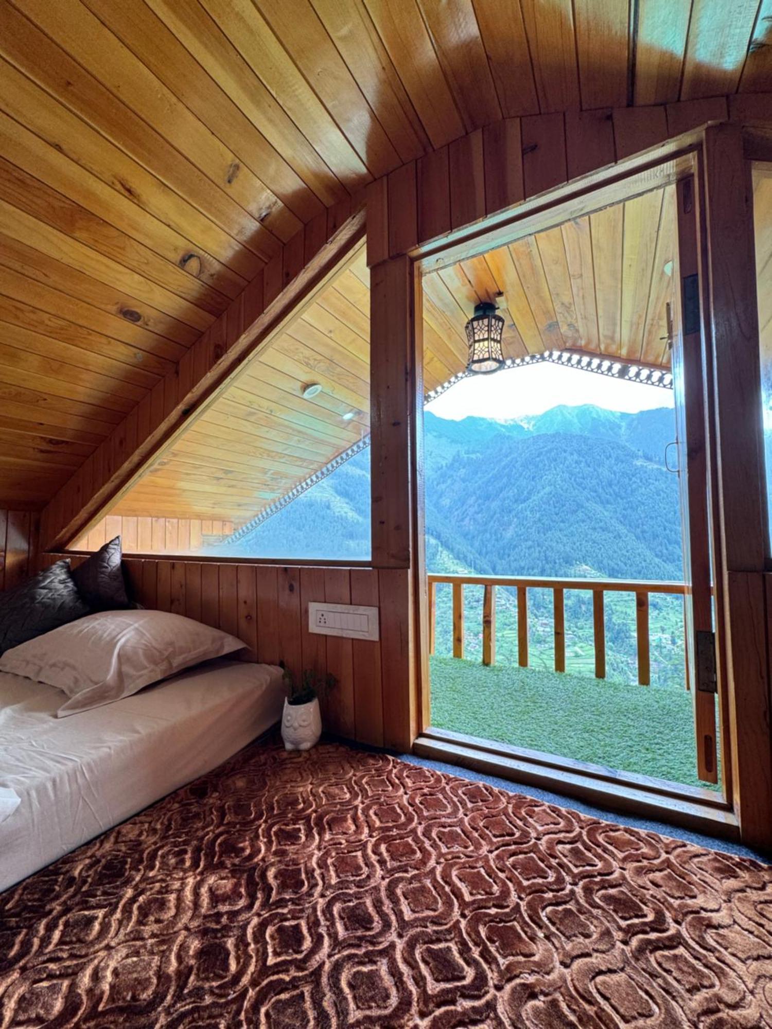 Himalayan Quails Nest Treehouse * Jibhi
