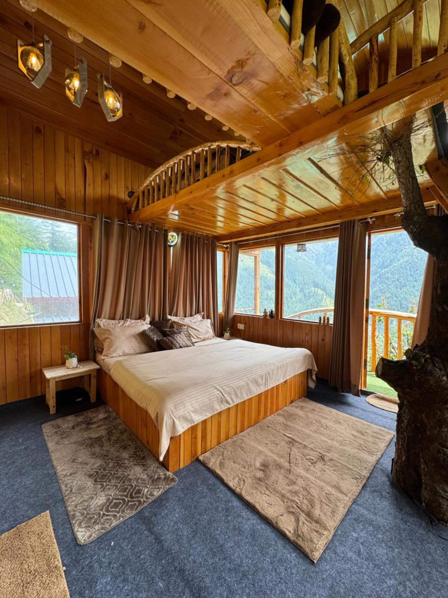 Himalayan Quails Nest Treehouse Jibhi