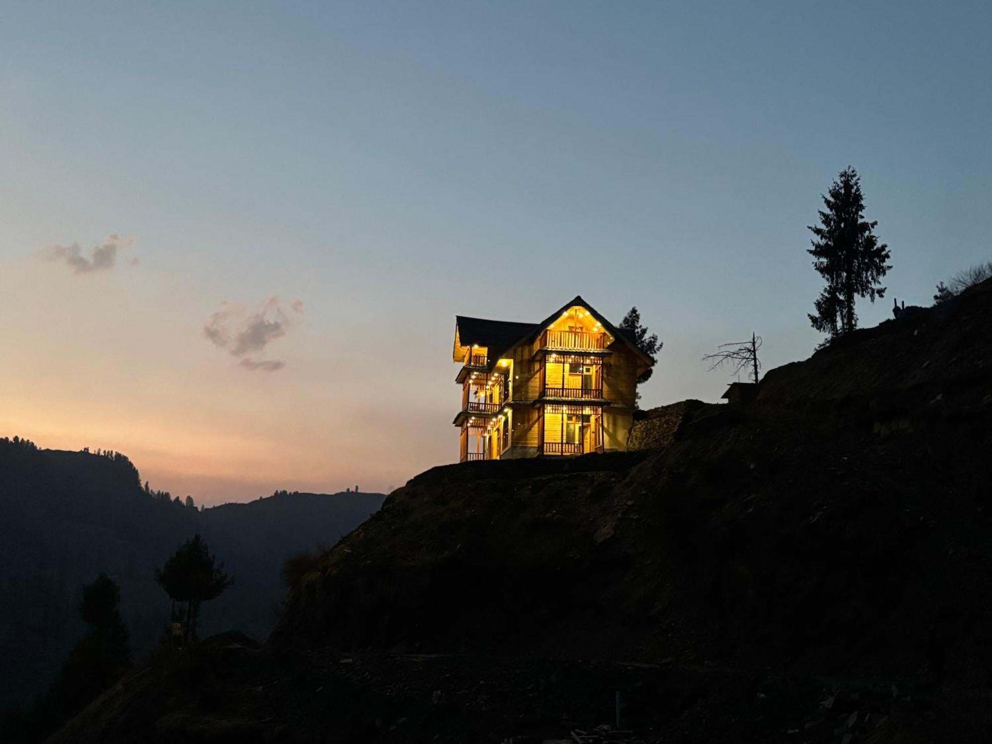 Apple Land By Naavagat 3* Jibhi