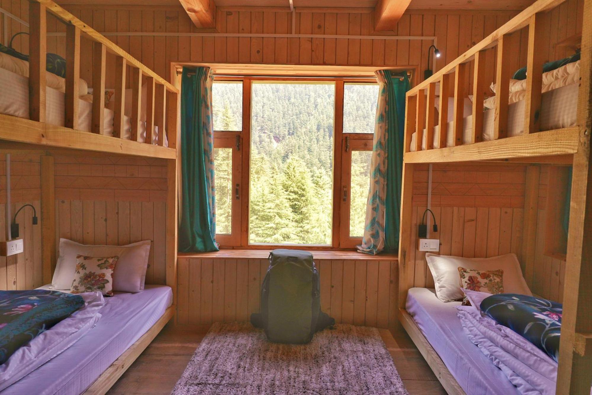 Ailyak Seri Hostel Jibhi
