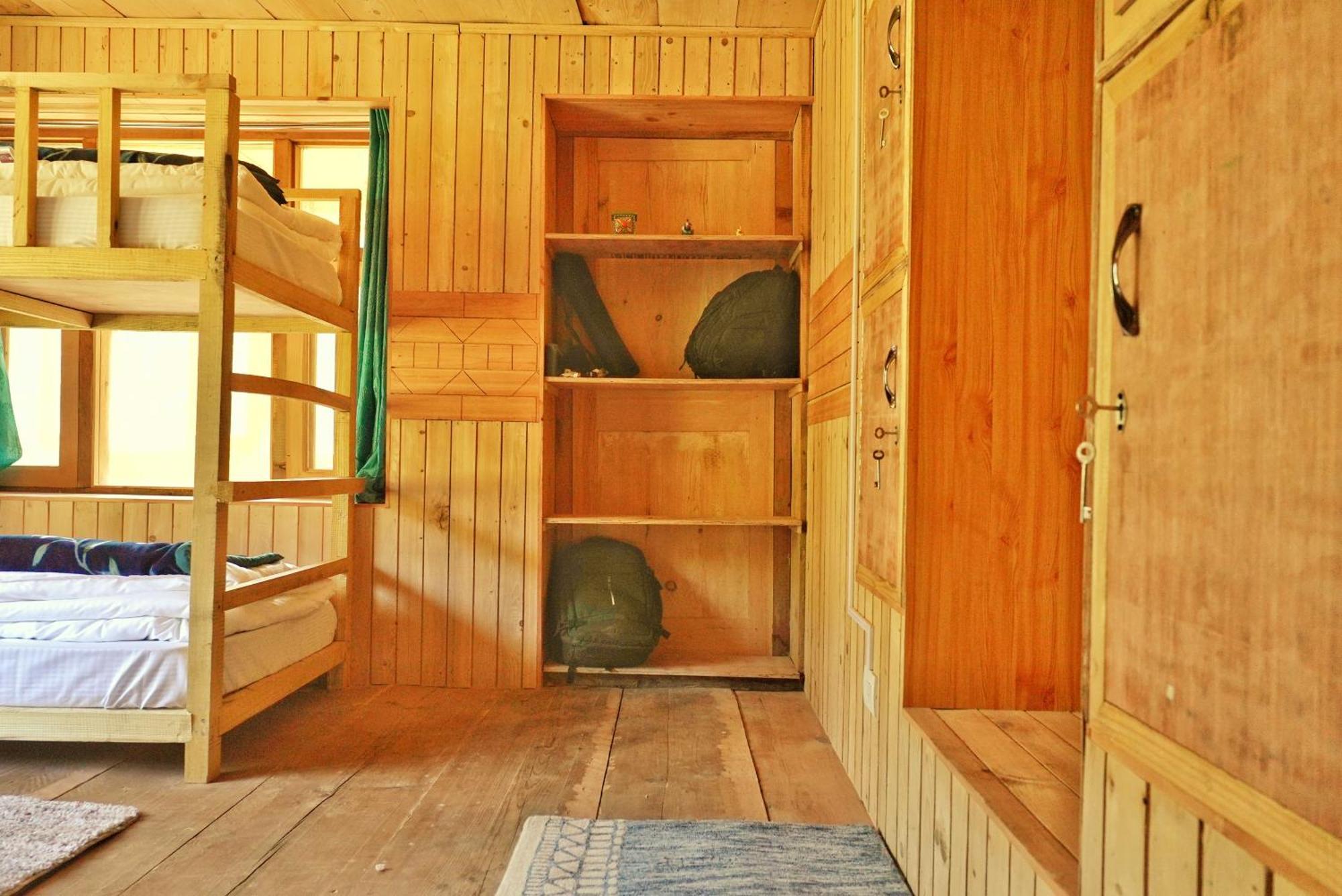 Ailyak Seri Hostel Jibhi