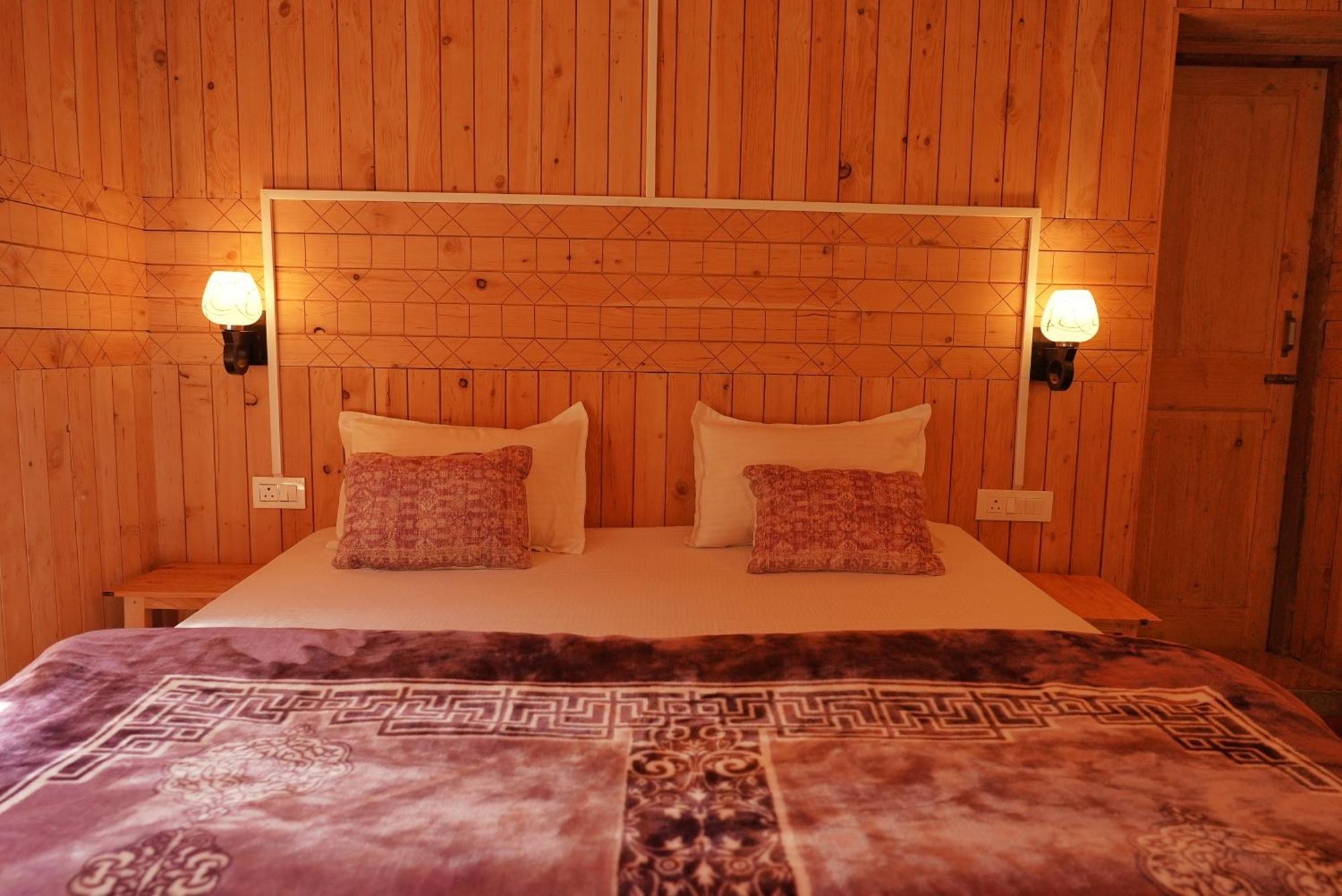 Ailyak Seri Hostel