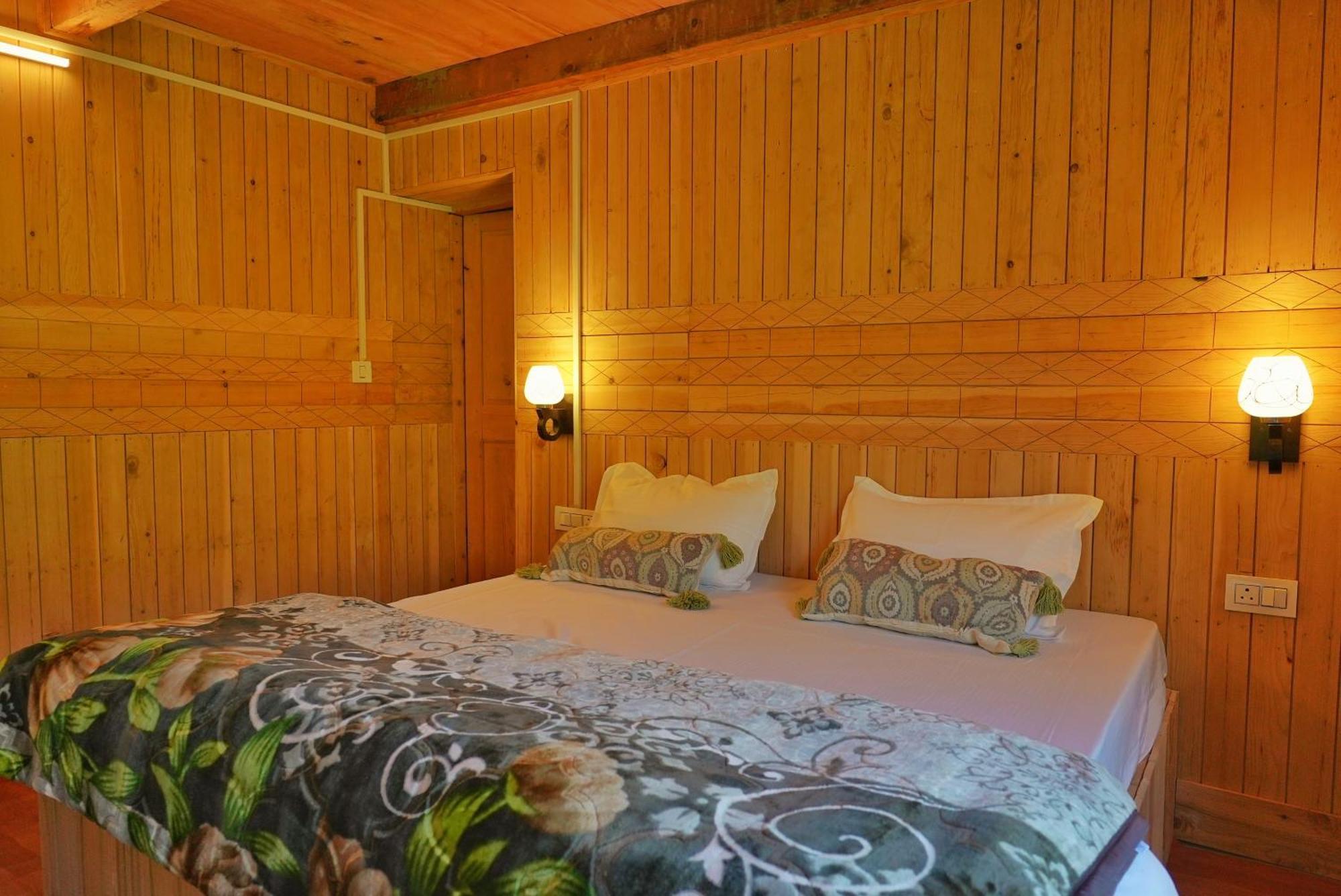 Ailyak Seri Hostel *