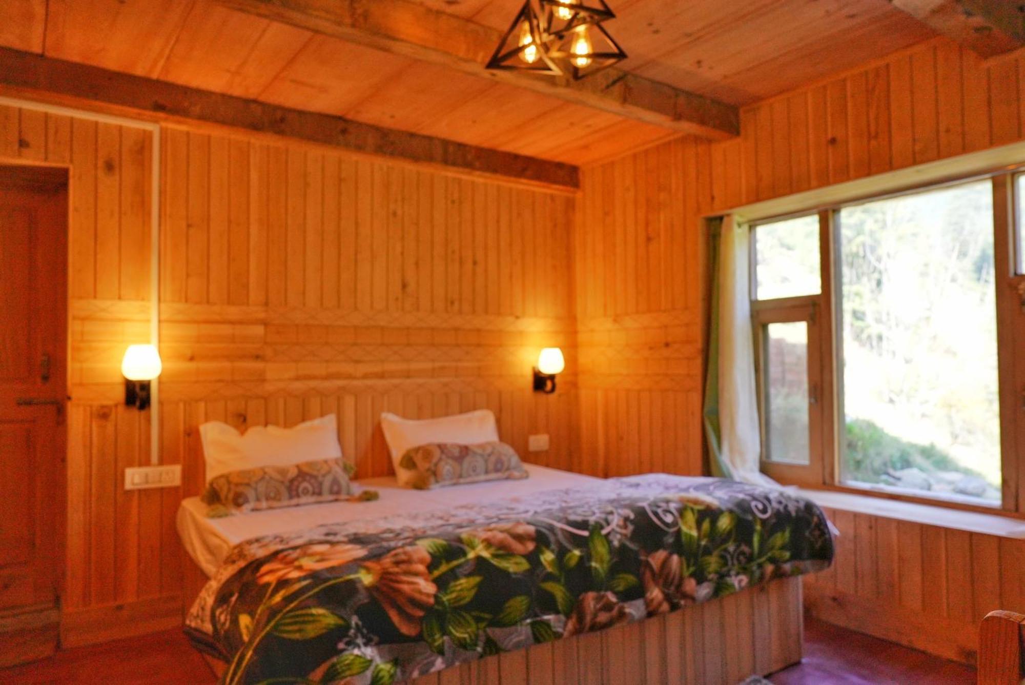 Ailyak Seri Hostel Jibhi