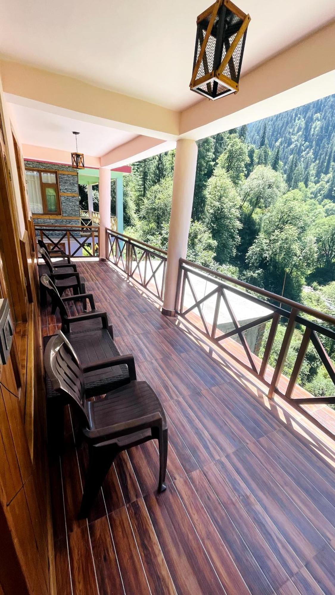 Chalet Yolo &