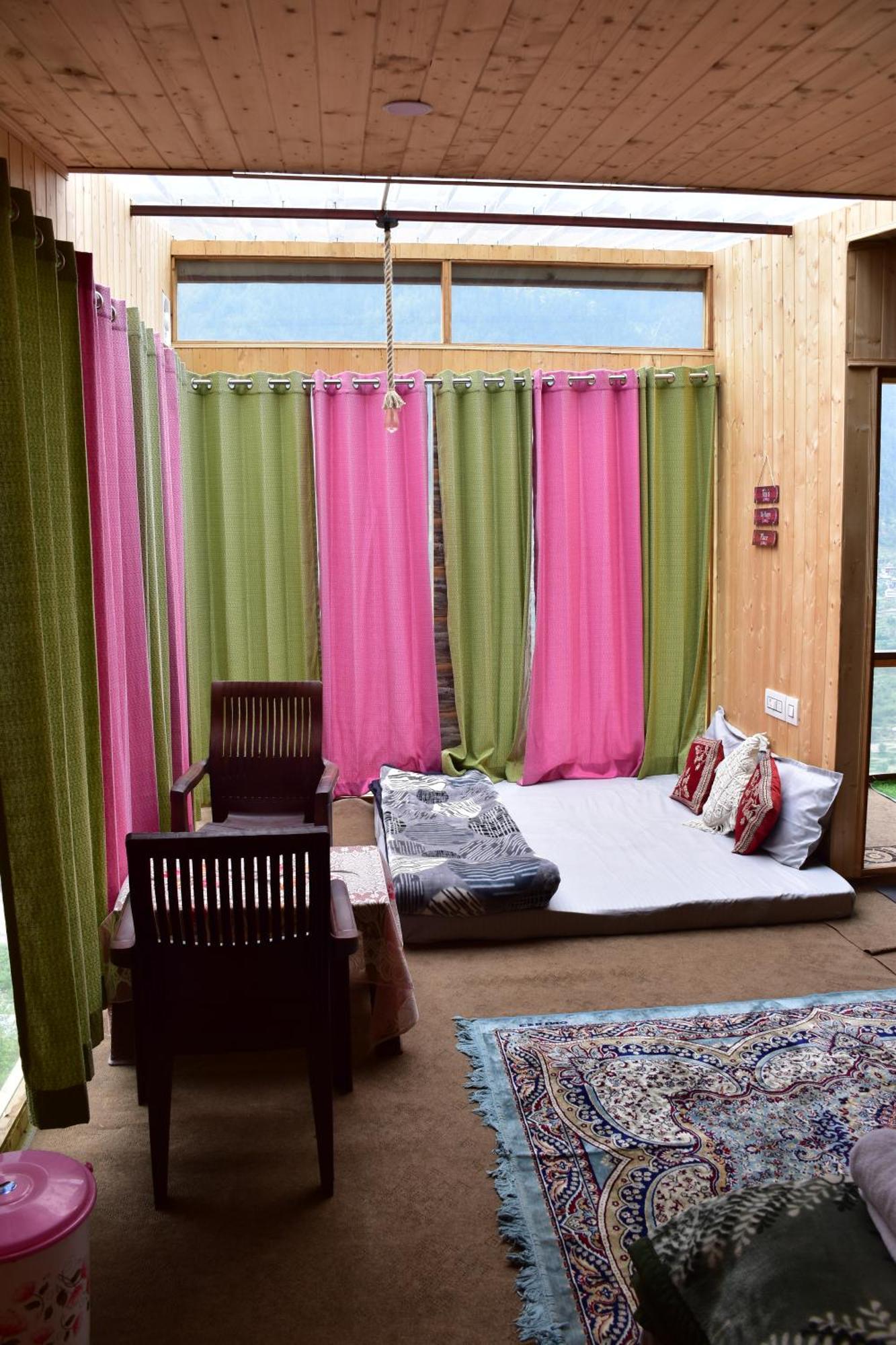 The Mountain Pine Majesty Tree House And In By Travaasya Hotel