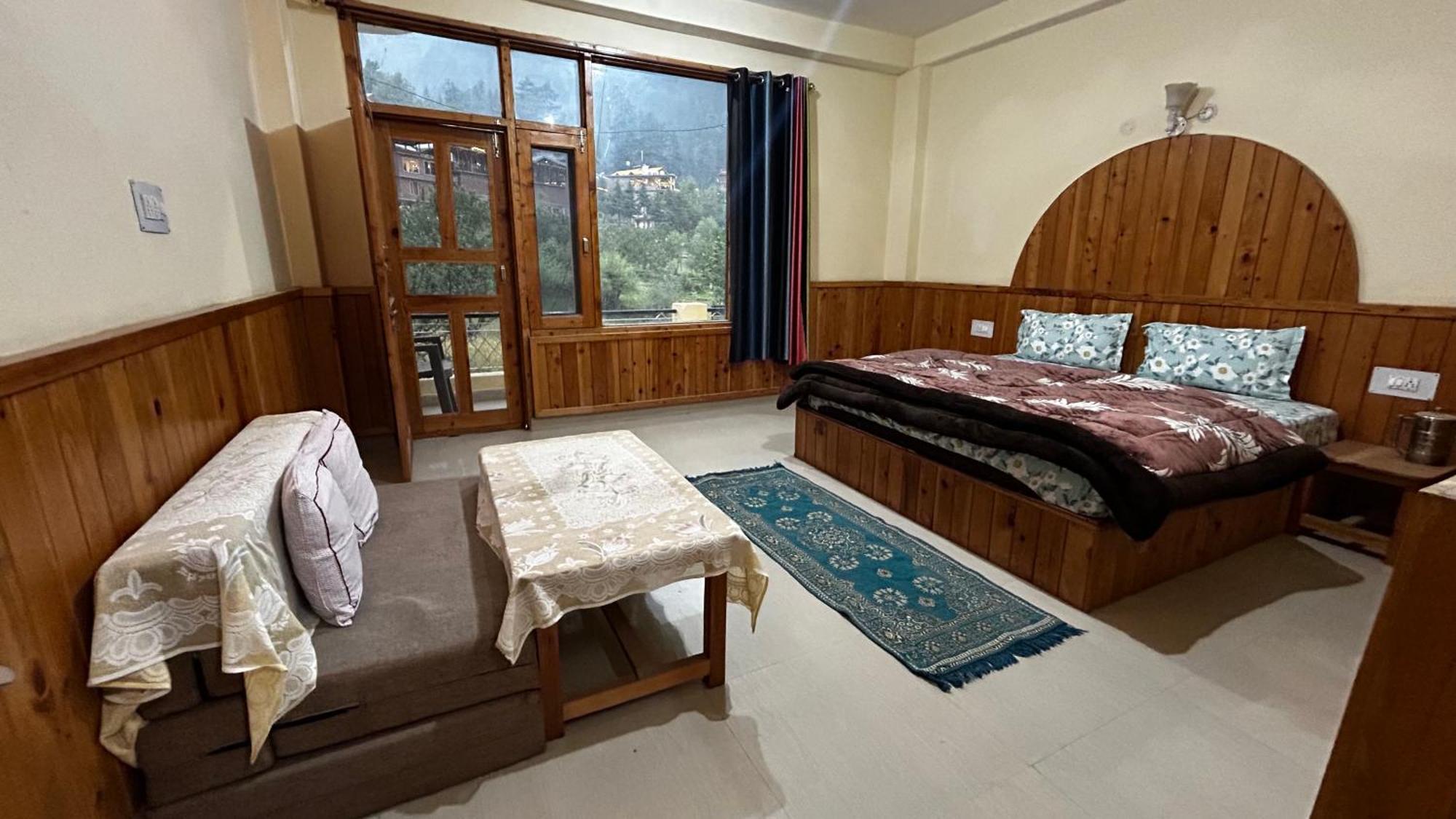 Kashwika Jibhi