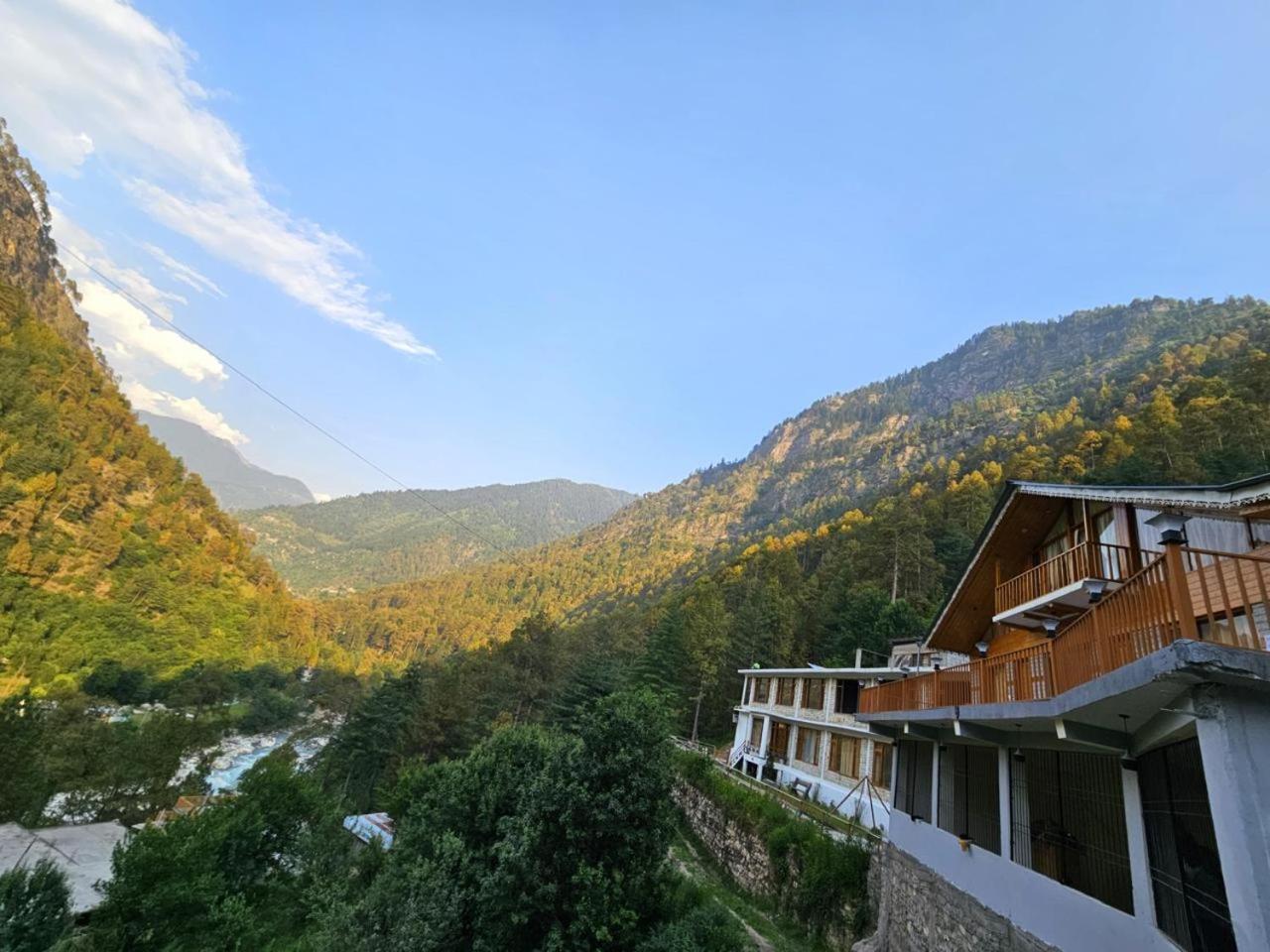 Valley Hotel