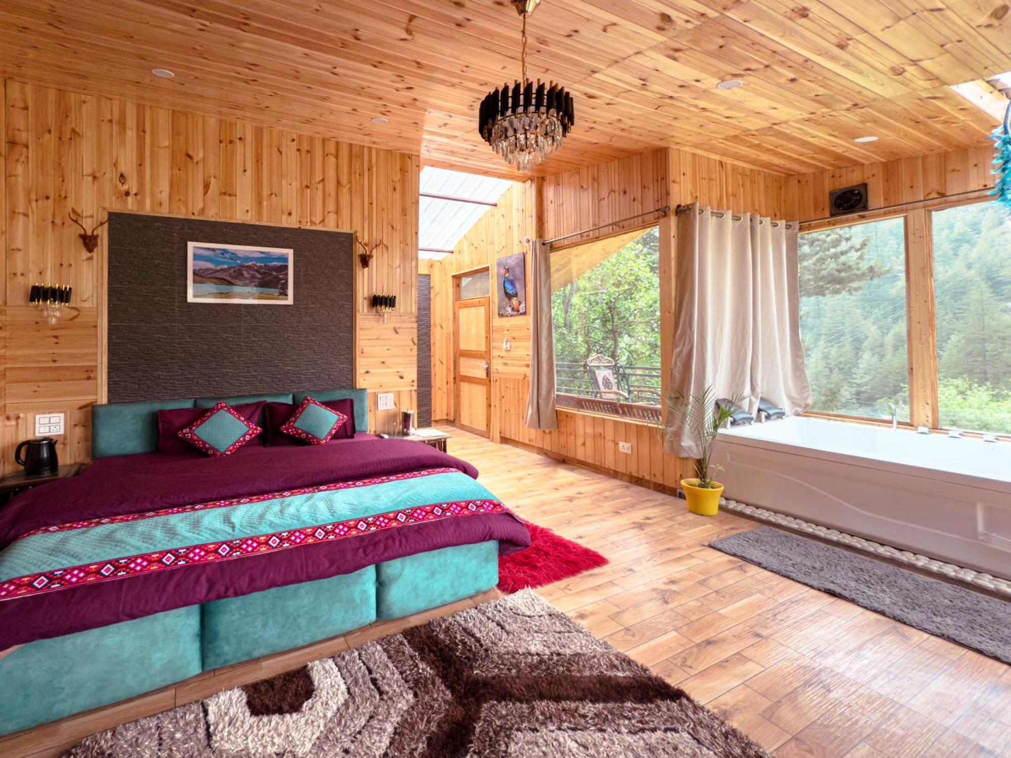 Himalayan Outskirt & Tree House Farm stay