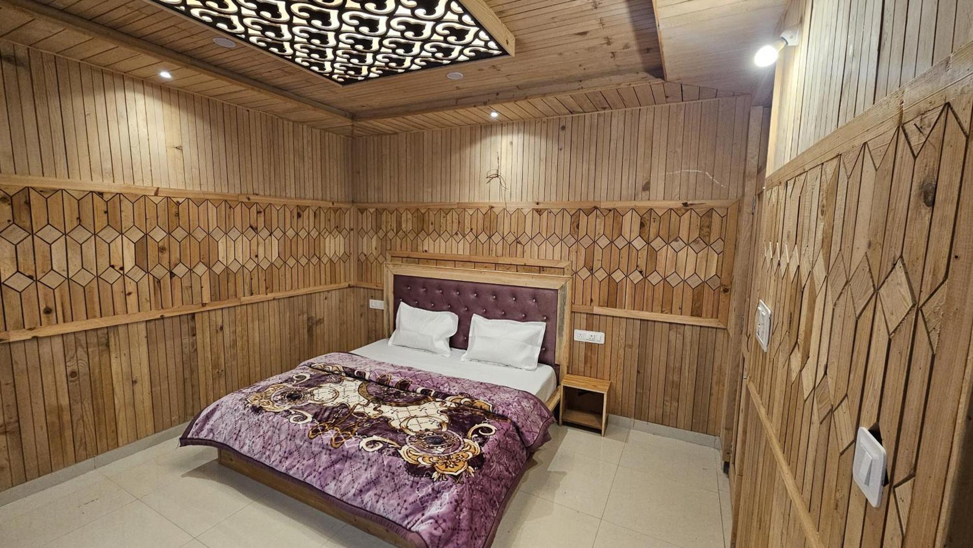 Lodge Freebird Nest Retreat