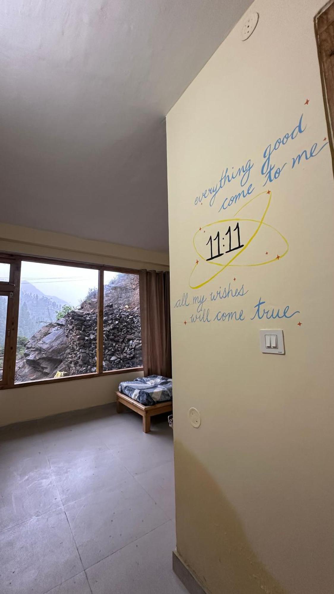 Hostel Solo Ki Duniya, Near Jhalori Pass, Jibhi, Shoja