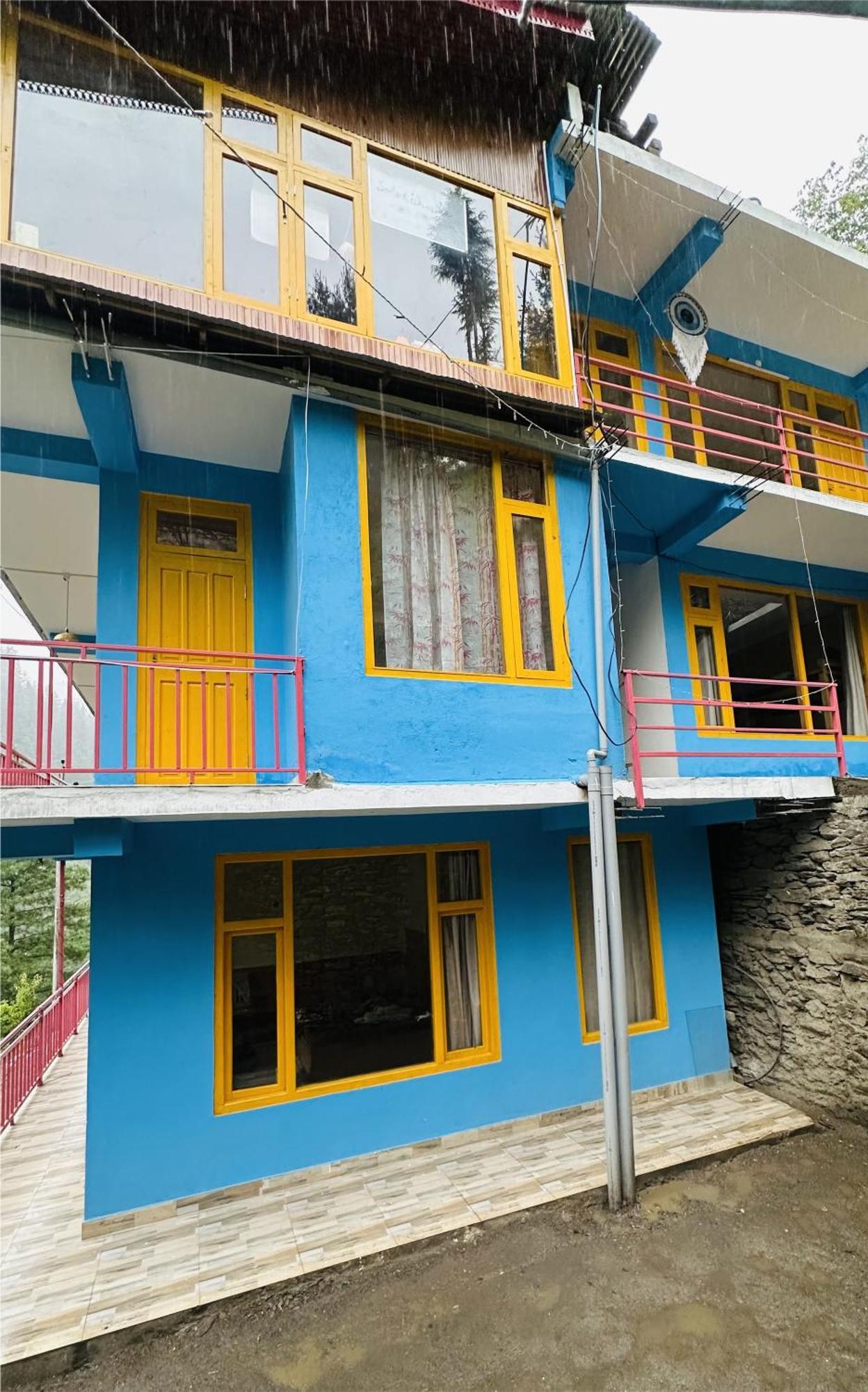 Solo Ki Duniya, Near Jhalori Pass, Jibhi, Shoja Hostel *