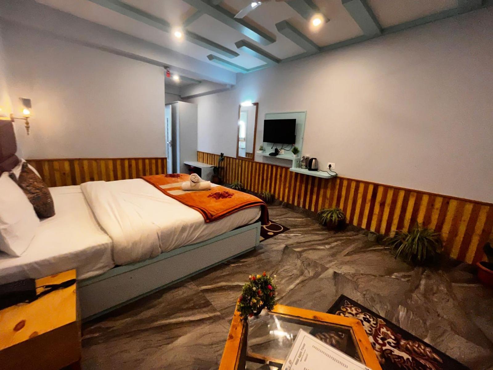 Gorkha Hotel 4*