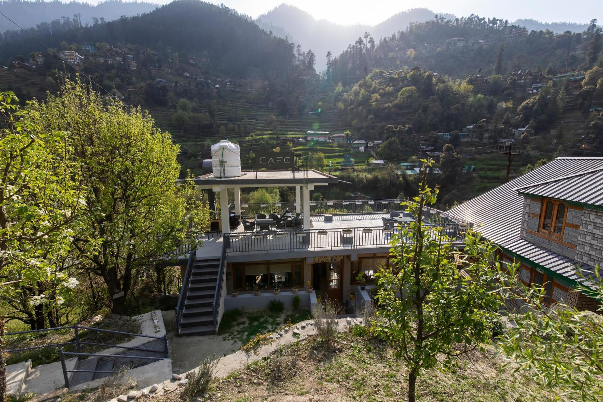 Hotel Eden & Cafe Jibhi