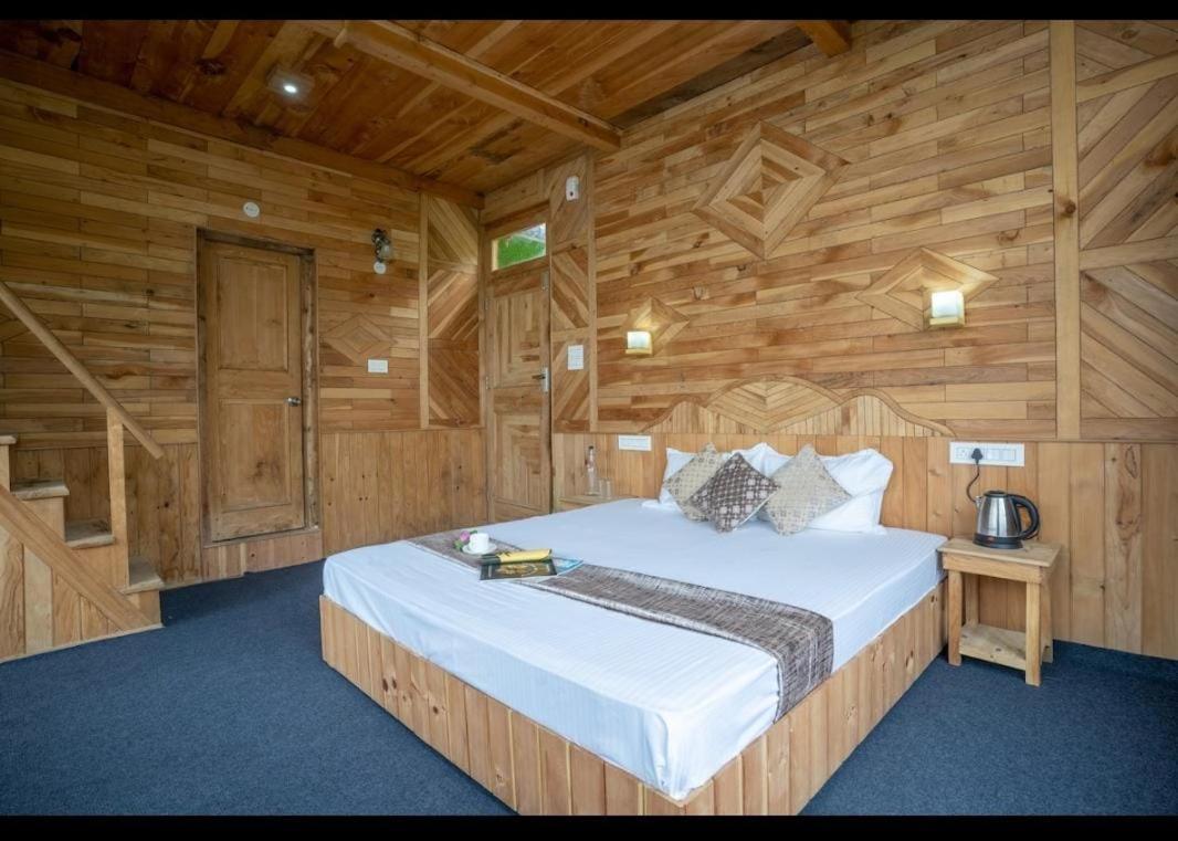 Guest house Ruhaani & Cafe